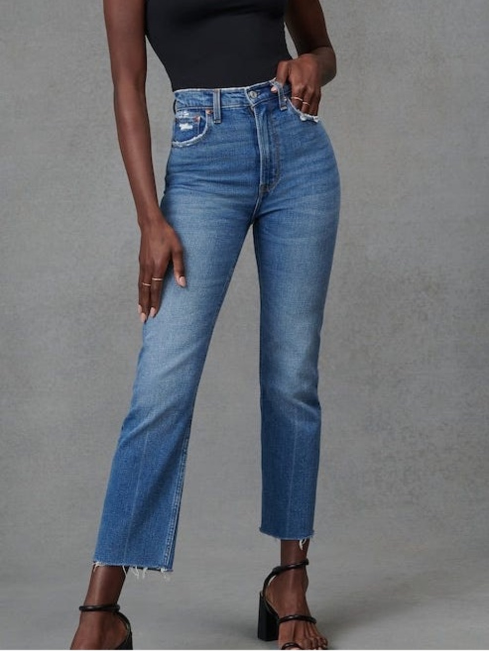 Abercrombie and Fitch The Ankle Straight Ultra High Rise Petite Jeans - 4P